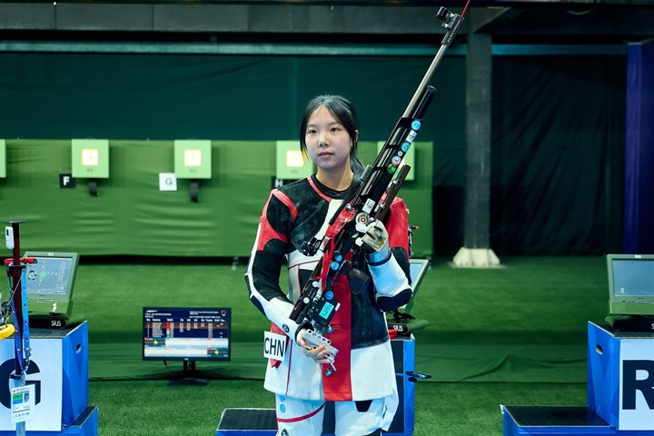 射击世界杯宁波站 丨女子步枪小将再破世界纪录 中国队三金收官