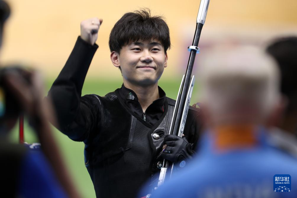射击世锦赛:刘宇坤获男子50米步枪三姿冠军