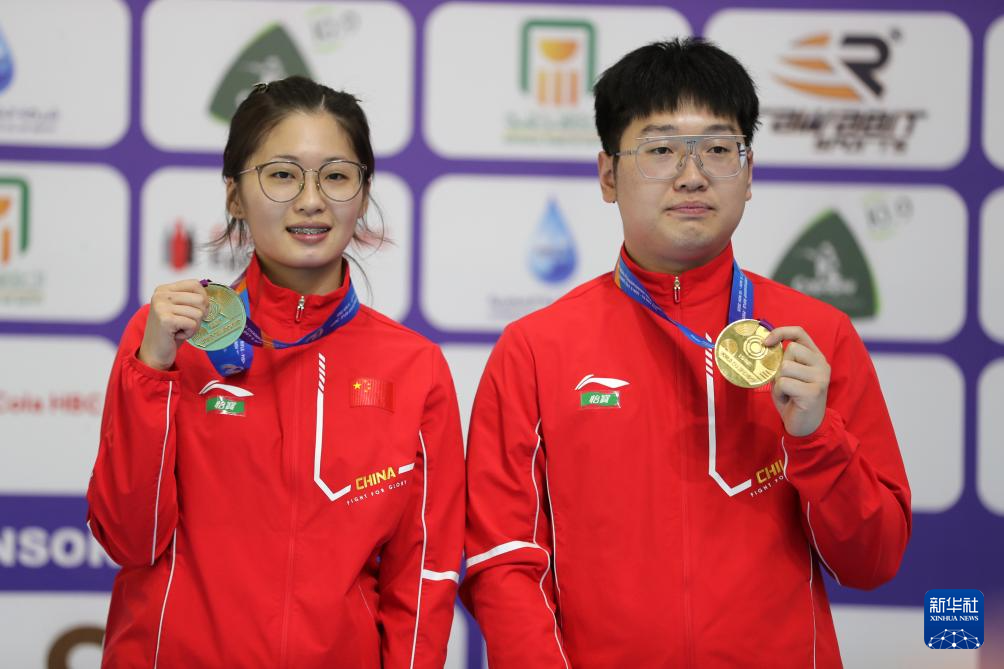 射击世锦赛:姚千寻/胡凯获10米气手枪混合团体冠军