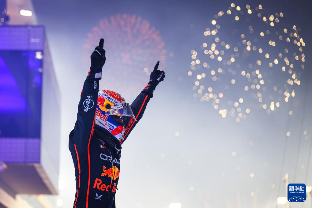 赛车——F1卡塔尔大奖赛:维斯塔潘夺冠