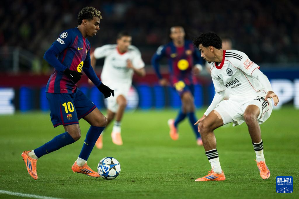 欧冠:巴塞罗那胜法兰克福