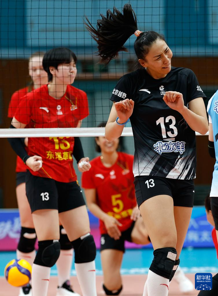 女排超级联赛：北京北冰洋胜辽宁东港草莓