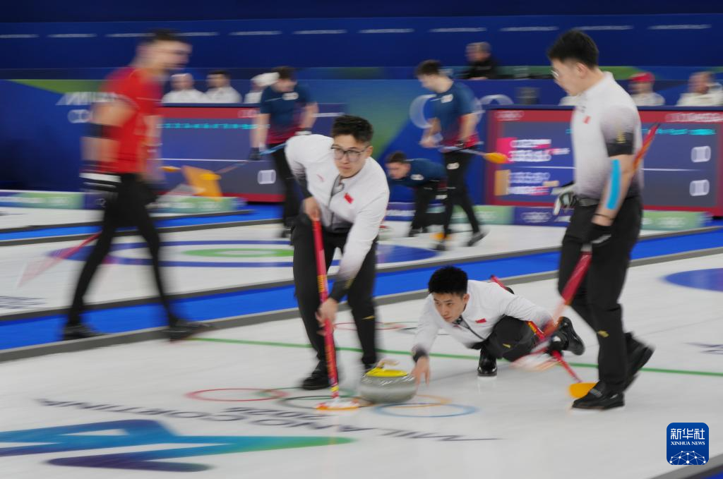 冬奥会｜冰壶——男子循环赛：中国队不敌瑞士队
