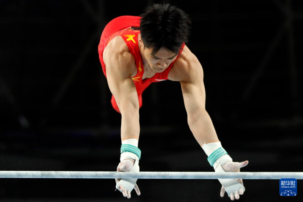 体操世界杯开罗站|李鸿颜获男子单杠冠军