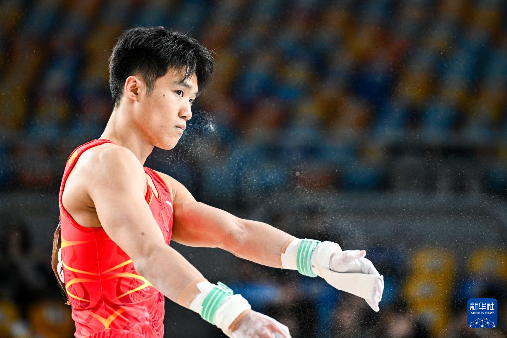 体操世界杯开罗站|李鸿颜获男子单杠冠军