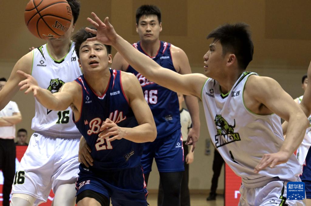 篮球——全国男子联赛：香港金牛队晋级决赛