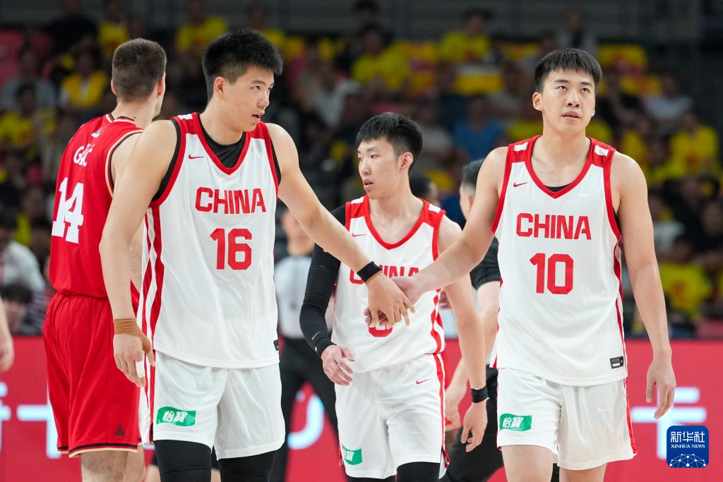 男篮热身赛:中国队胜塞尔维亚KK FMP俱乐部队