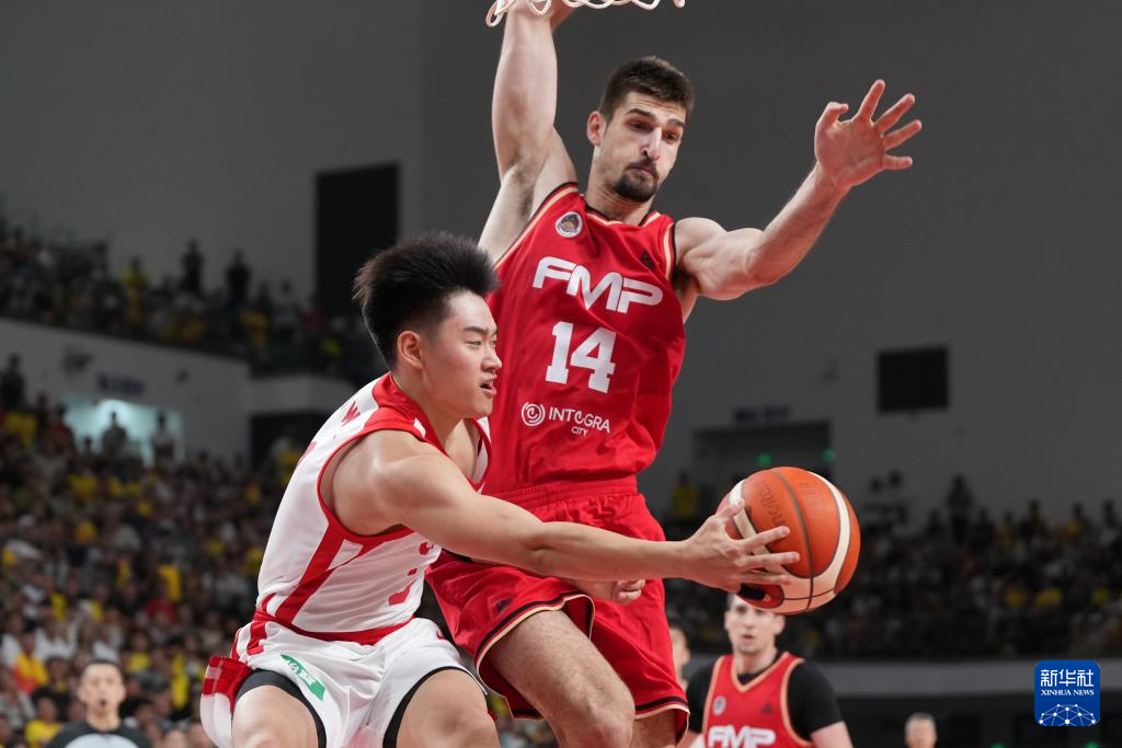 男篮热身赛:中国队胜塞尔维亚KK FMP俱乐部队