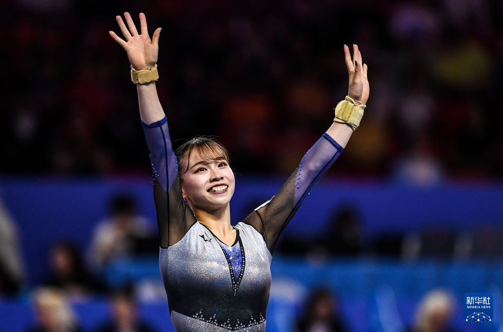 体操——亚锦赛:张怡涵、张清颖分获女子自由操冠、季军