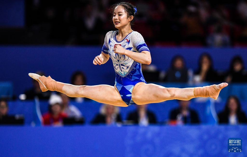 体操——亚锦赛:张怡涵、张清颖分获女子自由操冠、季军