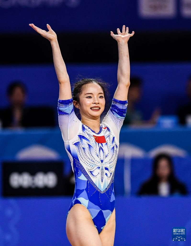 体操——亚锦赛:张怡涵、张清颖分获女子自由操冠、季军